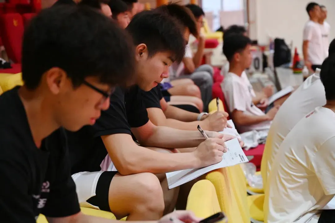 业余篮球爱好者怎样利用智能化平台提升水平_0